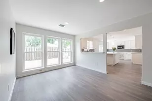 6215 Portal Dr, Houston, TX 77096 - Photo 11