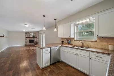 301 Mimosa Drive, Hitchcock, TX 77563 - Photo 19