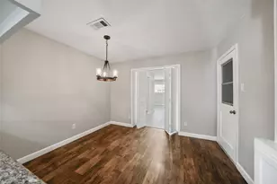 301 Mimosa Dr, Hitchcock, TX 77563 - Photo 15
