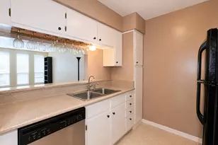 4627 Wild Indigo St, Houston, TX 77027 - Photo 5