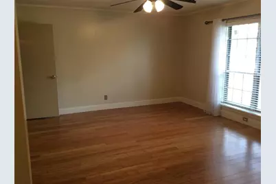 147 Camellia Street, Sugar Land, TX 77478 - Photo 5