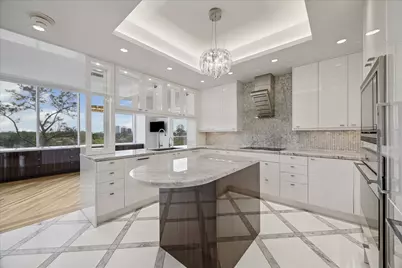 121 N Post Oak Lane #706, Houston, TX 77024 - Photo 7
