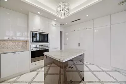 121 N Post Oak Lane #706, Houston, TX 77024 - Photo 9