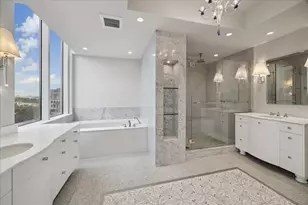 121 N Post Oak Ln, Houston, TX 77024 - Photo 15