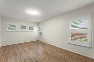 2118 Cypress Run Dr, Sugar Land, TX 77478 - Photo 33