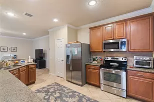 11 Abercrombie Pl, Conroe, TX 77384 - Photo 9
