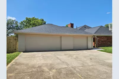 1301 Blueberry Lane, Friendswood, TX 77546 - Photo 15