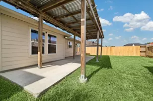 1523 Blossom Ln, Baytown, TX 77521 - Photo 17