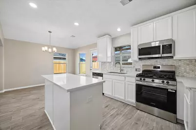 1523 Blossom Lane, Baytown, TX 77521 - Photo 9