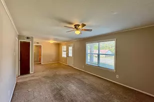 227 Woodland Cir, Crockett, TX 75835 - Photo 3