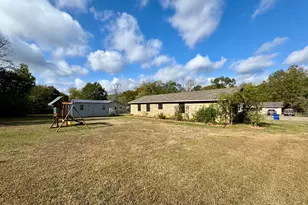 227 Woodland Cir, Crockett, TX 75835 - Photo 15