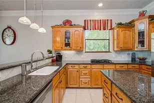 805 Enchanted Oaks Dr, Angleton, TX 77515 - Photo 19