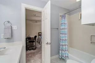805 Enchanted Oaks Dr, Angleton, TX 77515 - Photo 33