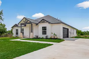 7717 Prairie St, Hitchcock, TX 77563 - Photo 1