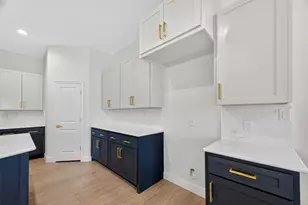 7717 Prairie St, Hitchcock, TX 77563 - Photo 17