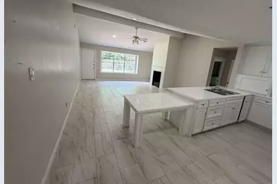 10422 Cedartowne Lane, Sugar Land, TX 77498 - Photo 3