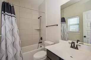 4007 Centre Glen Dr, Houston, TX 77043 - Photo 11