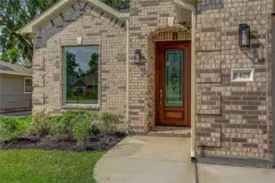 8405 Folkstone Ln, Houston, TX 77075 - Photo 3