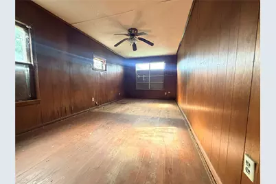 403 E Ward Street, Refugio, TX 78377 - Photo 9