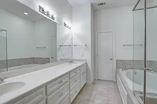 648 Westcross St, Houston, TX 77018 - Photo 9