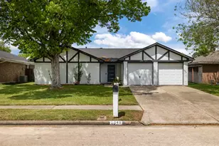 403 Buoy Rd, Houston, TX 77598 - Photo 1