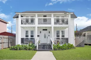 3624 Ave S 1/2, Galveston, TX 77550 - Photo 1