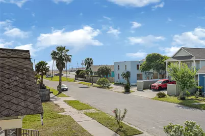3624 Avenue S 1/2, Galveston, TX 77550 - Photo 17