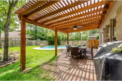 10 Caelin Court, The Woodlands, TX 77382 - Photo 35