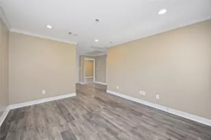 3606 Chickering St, Houston, TX 77026 - Photo 9