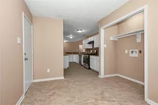8235 Alabaster Dr, Houston, TX 77083 - Photo 19