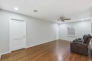 506 Ogilvie St, Houston, TX 77017 - Photo 11