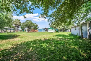 307 Center St, Matagorda, TX 77457 - Photo 9