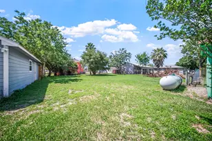 307 Center St, Matagorda, TX 77457 - Photo 7