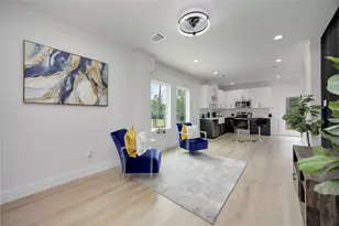 2116 Des Chaumes St, Houston, TX 77026 - Photo 11