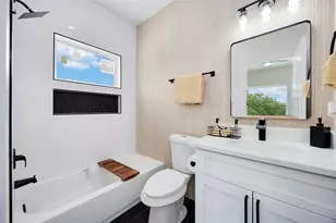 2116 Des Chaumes St, Houston, TX 77026 - Photo 23