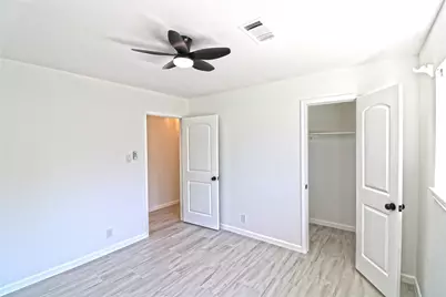 9211 Blankenship Drive, Houston, TX 77080 - Photo 19