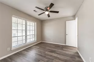 7015 Pine Vista Ln, Houston, TX 77092 - Photo 15