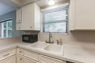 7015 Pine Vista Ln, Houston, TX 77092 - Photo 7