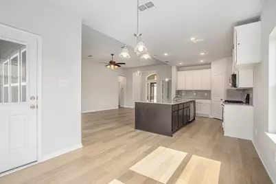 237 Edgewater Drive, West Columbia, TX 77486 - Photo 3