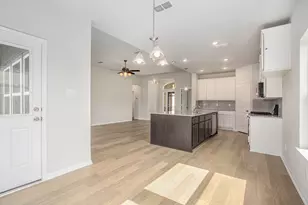 237 Edgewater Dr, West Columbia, TX 77486 - Photo 3
