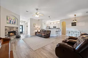 2010 Caroline Ave, Baytown, TX 77523 - Photo 9
