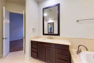 1708 Upland Lakes, Houston, TX 77043 - Photo 19