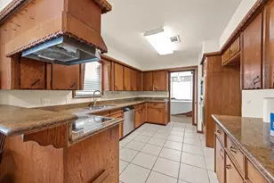 1714 Droxford Dr, Houston, TX 77008 - Photo 11