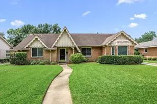 1714 Droxford Dr, Houston, TX 77008 - Photo 1