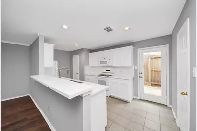 1714 Redwing Bluff Drive, Houston, TX 77009 - Photo 3