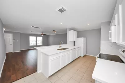 1714 Redwing Bluff Drive, Houston, TX 77009 - Photo 13