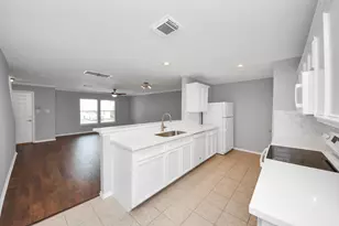 1714 Redwing Bluff Dr, Houston, TX 77009 - Photo 13