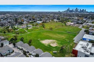 1714 Redwing Bluff Drive, Houston, TX 77009 - Photo 31