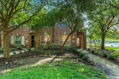 18 Umbria, The Woodlands, TX 77382 - Photo 1