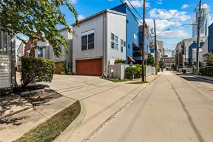 840 Robin St, Houston, TX 77019 - Photo 3